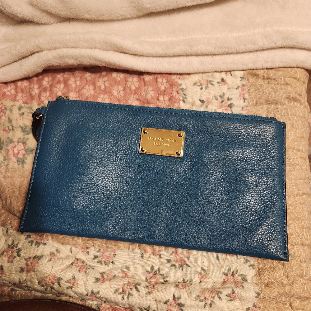 Michael Kors wristlet